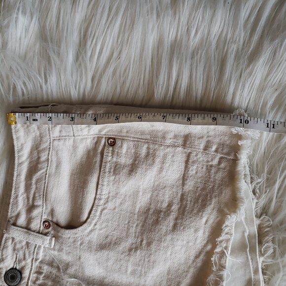 American Eagle white jean shorts - Picture 10 of 10